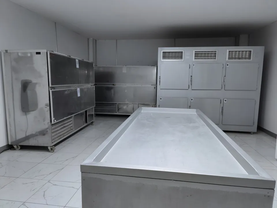 Chambre froide mortuaire